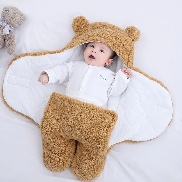 Varm og Beroligende Baby Svøb i Blød Fleece
