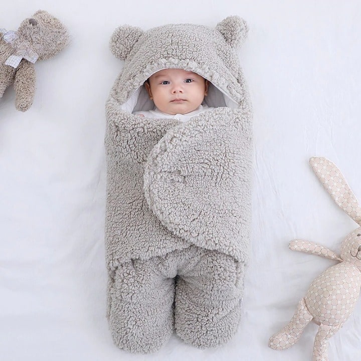 Varm og Beroligende Baby Svøb i Blød Fleece