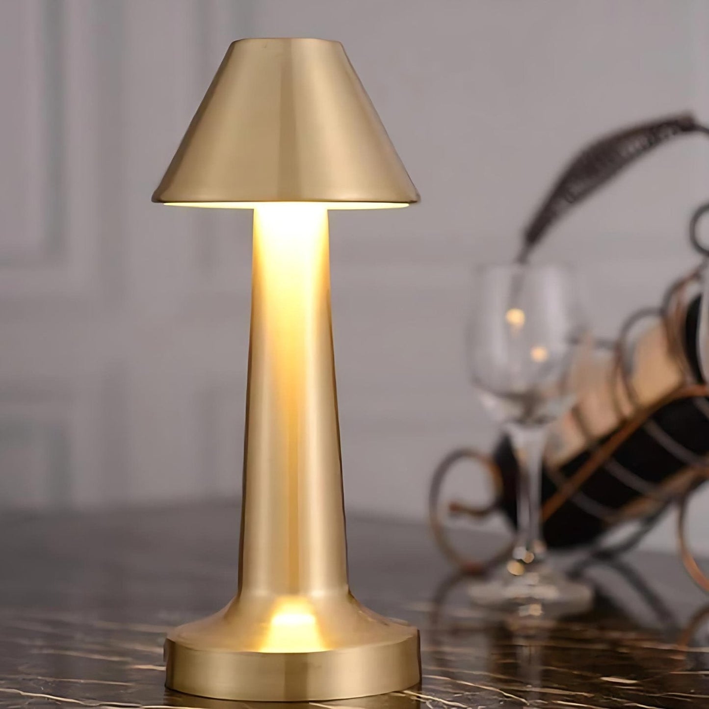 Retro Bordlampe med Justerbart Lys - Skab Hygge i Hjemmet