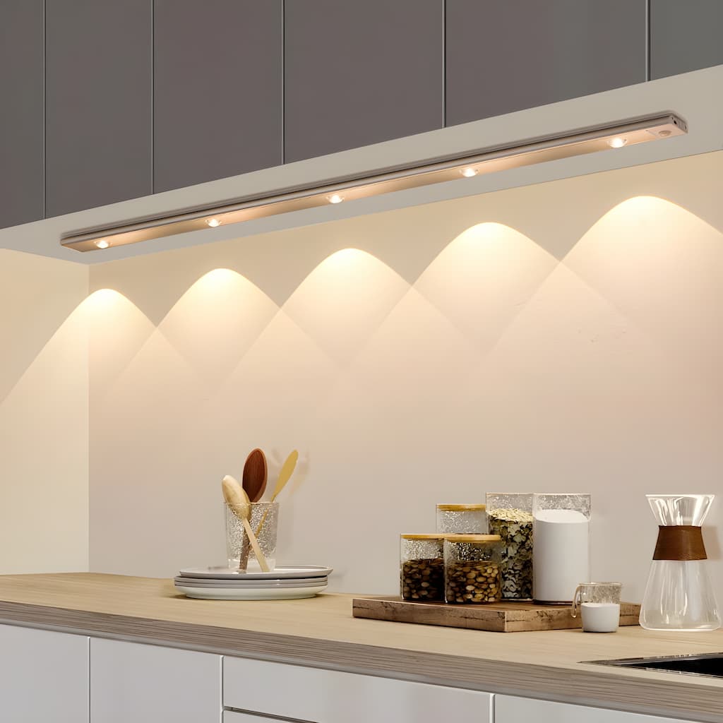Trådlös LED-lampa med rörelsesensor | Energibesparande lösning