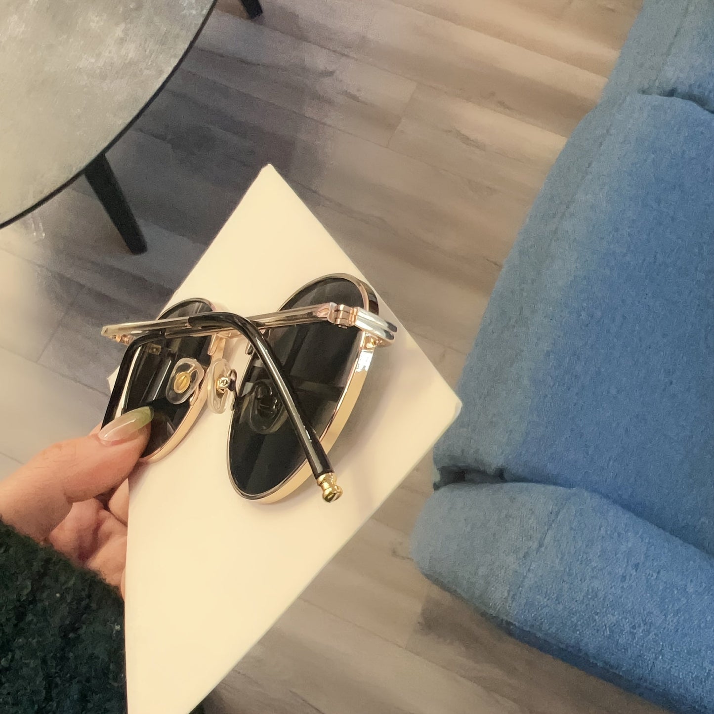 Runda solglasögon för dam – retrodesign i metall och plast för alla tillfällen
