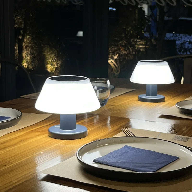 Elegant Solar Bordlampe med Trådløs Belysning til Hjemmet