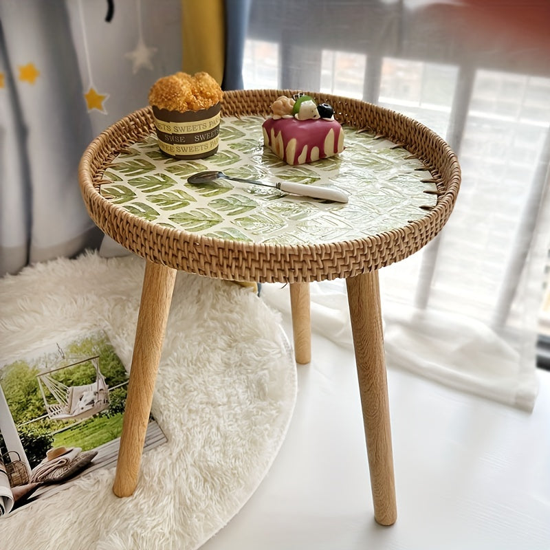 Elegant skandinaviskt sidobord i rotting - Nia