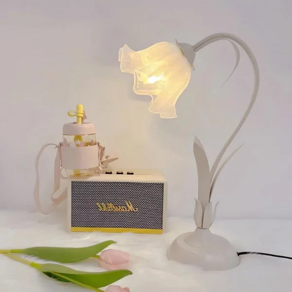 Blommande Vintage Bordslampa - Justerbar Elegans