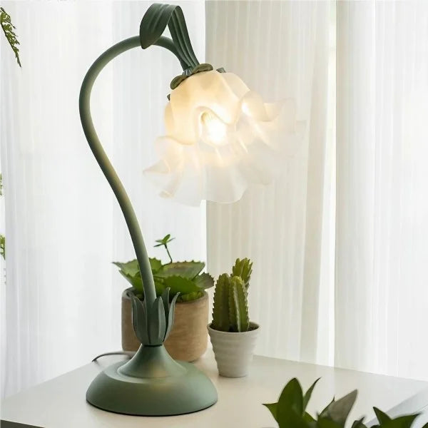 Blommande Vintage Bordslampa - Justerbar Elegans