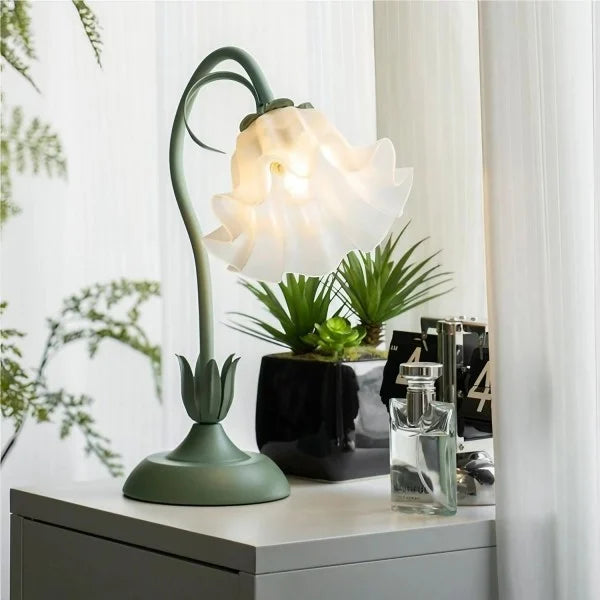 Blommande Vintage Bordslampa - Justerbar Elegans