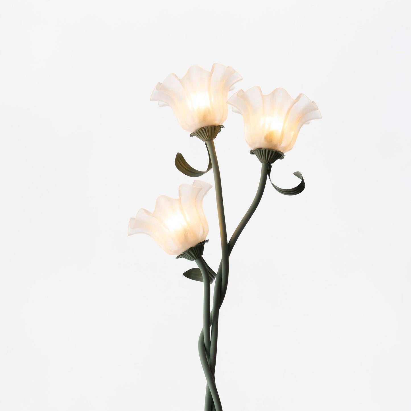 Flot Gulvlampe med Blomstrede Glas og Varm LED-belysning
