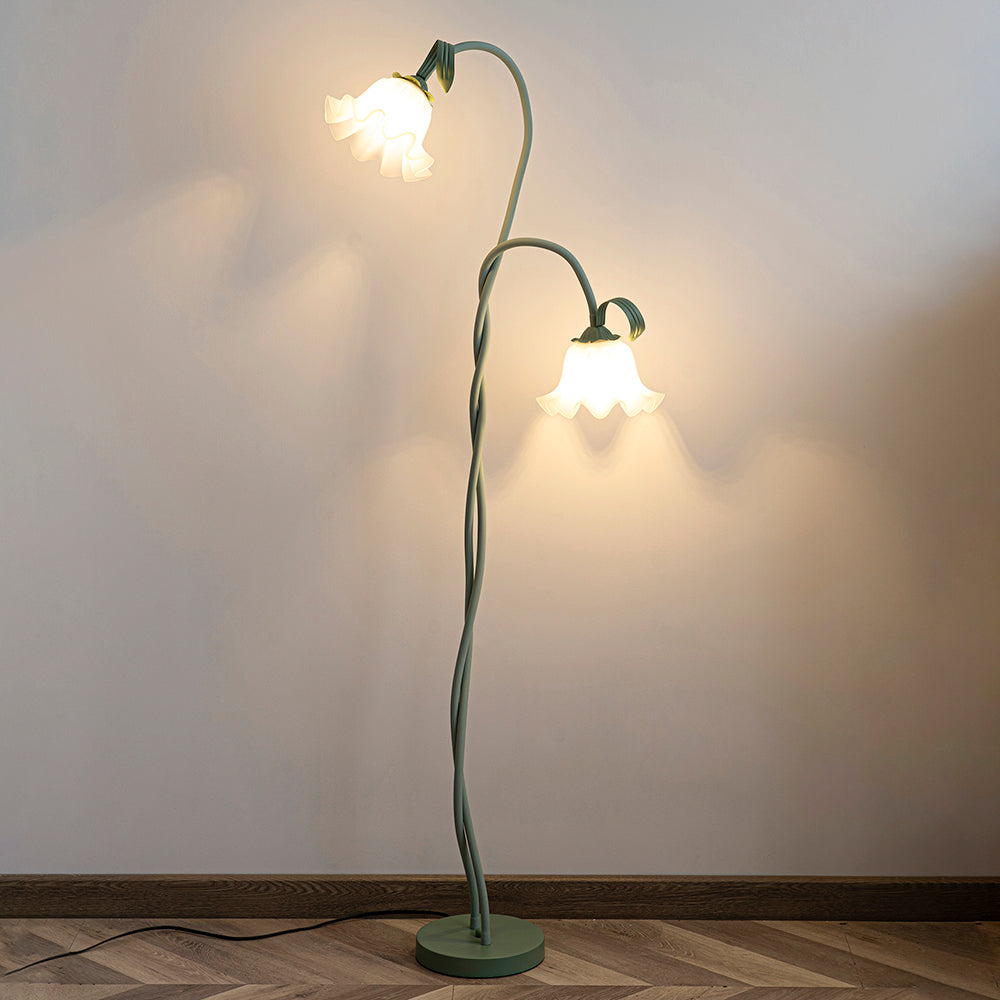 Flot Gulvlampe med Blomstrede Glas og Varm LED-belysning