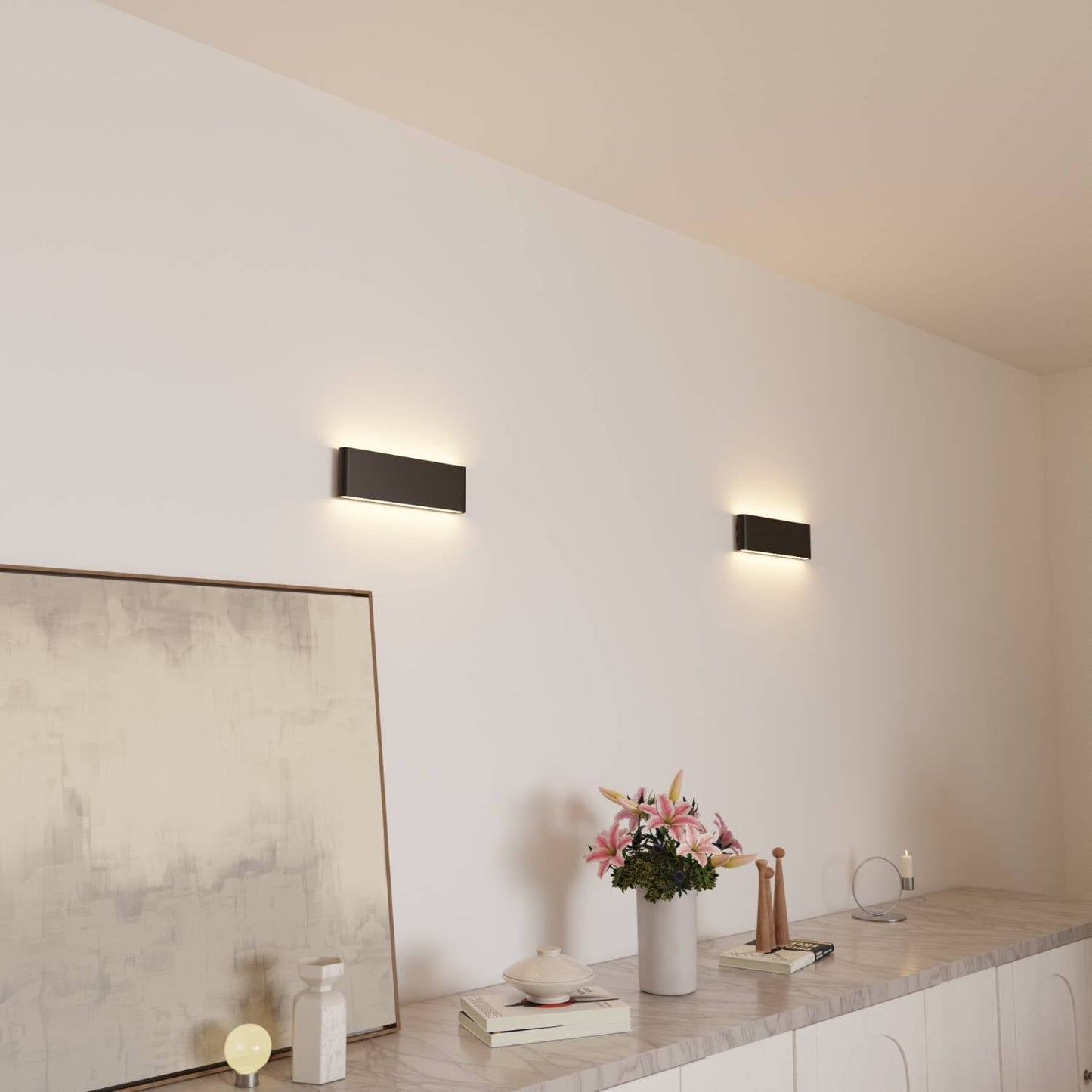 Elegant LED-vägglampa med mjukt ljus för minimalistisk inredning