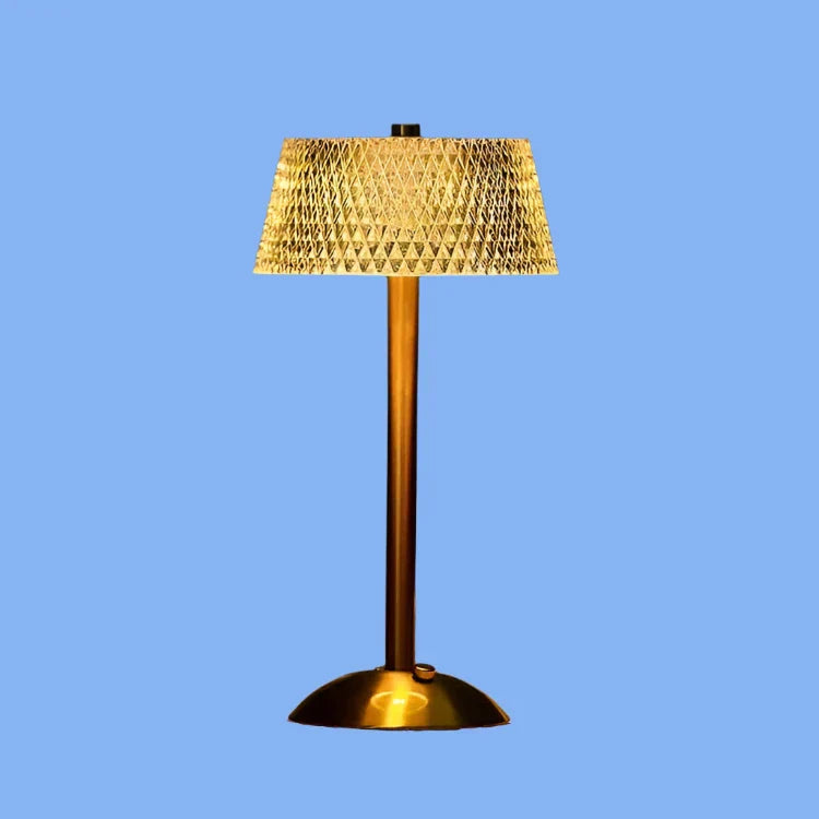 Krystallampe med USB-opladning og elegant design
