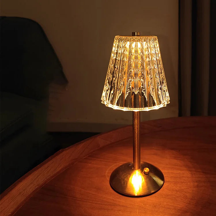 Krystallampe med USB-opladning og elegant design