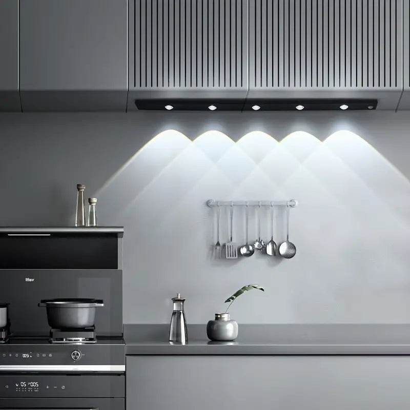 Energieffektiv LED-belysning under skåp med rörelsesensor
