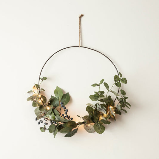 Julekrans med LED Lys og Eucalyptus - Naturlig Skønhed