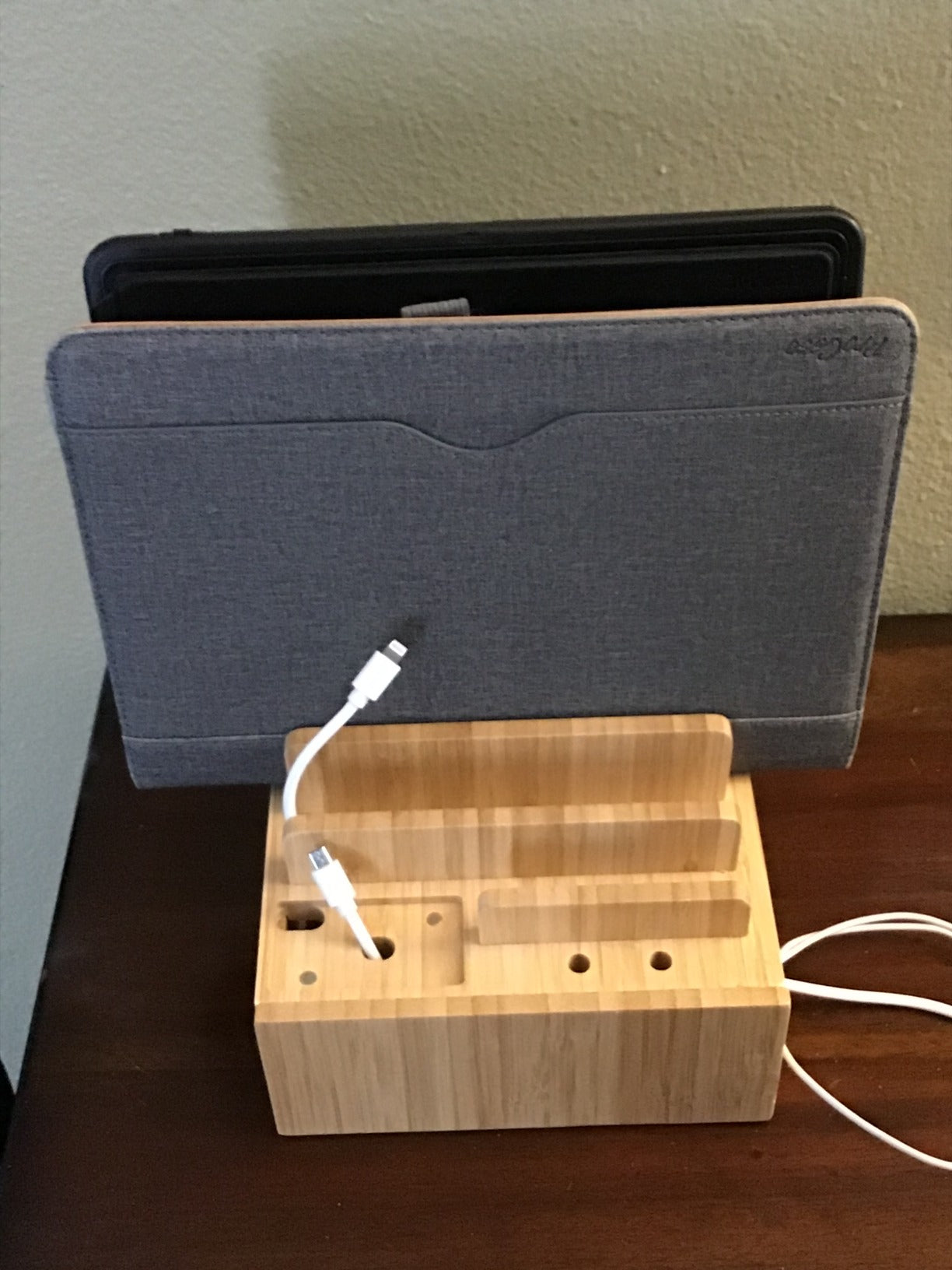 BambooCharge Hub | 5-Port USB Oplader & Organizer