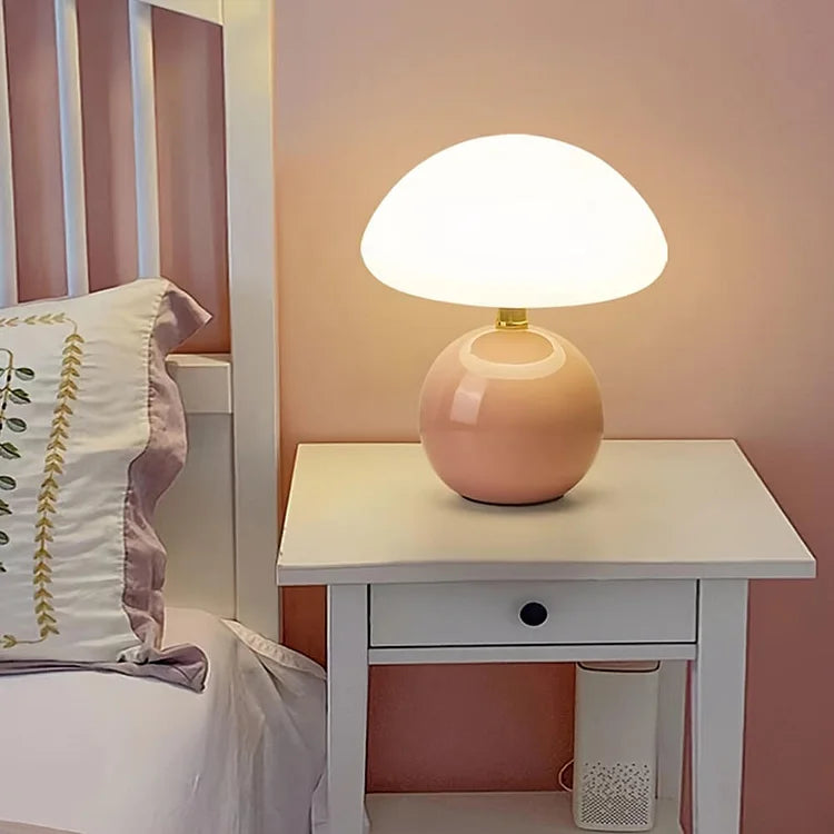 Elegant Svampeformet Lampe med Justerbar Belysning