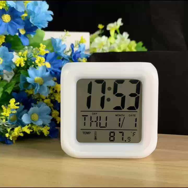LED Digital Klocka med Temperaturdisplay – Tyst och Lysande för Alla Rum