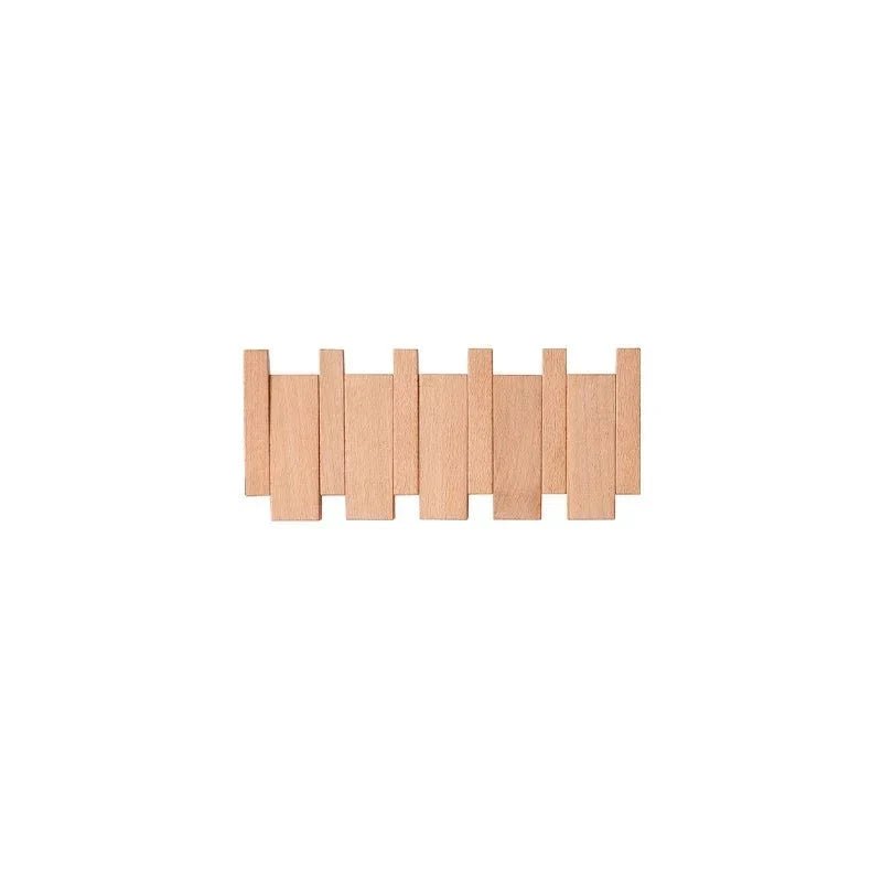 Elegant væghylde i massivt træ med foldbare kroge