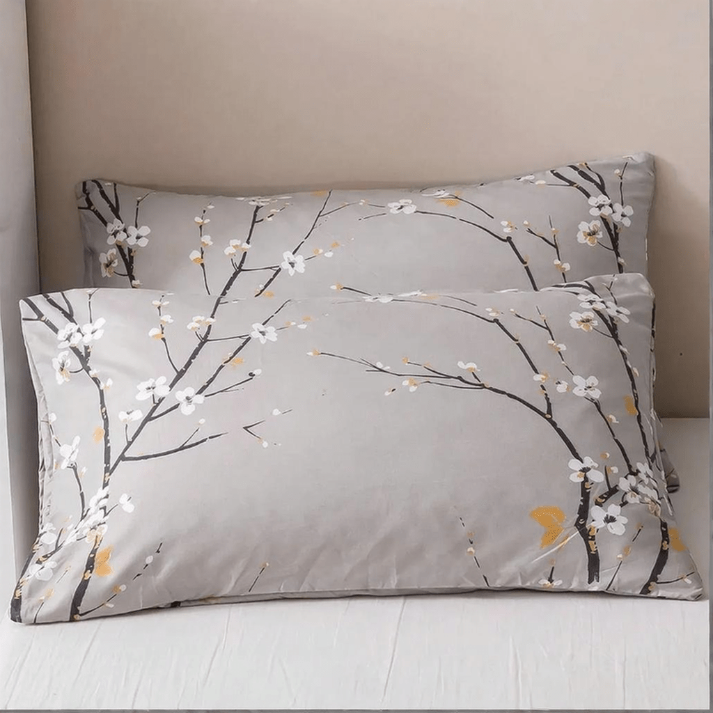 Elegant sängklädesset med blomdesign för lugn och stil