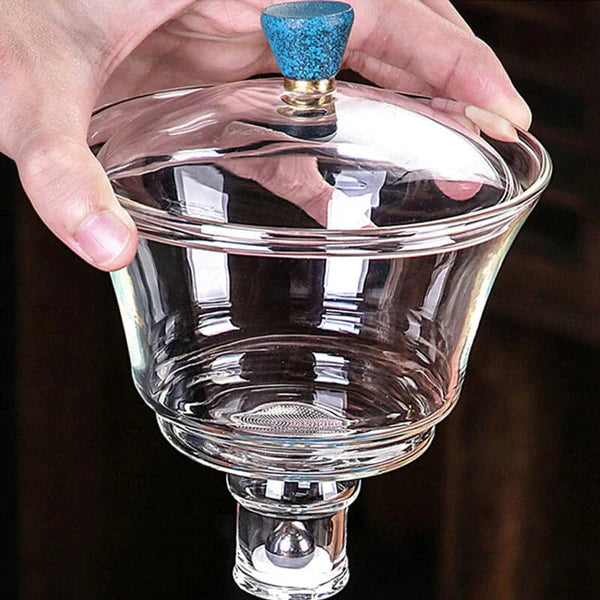 Elegant teset med magnetisk vattenförsörjning