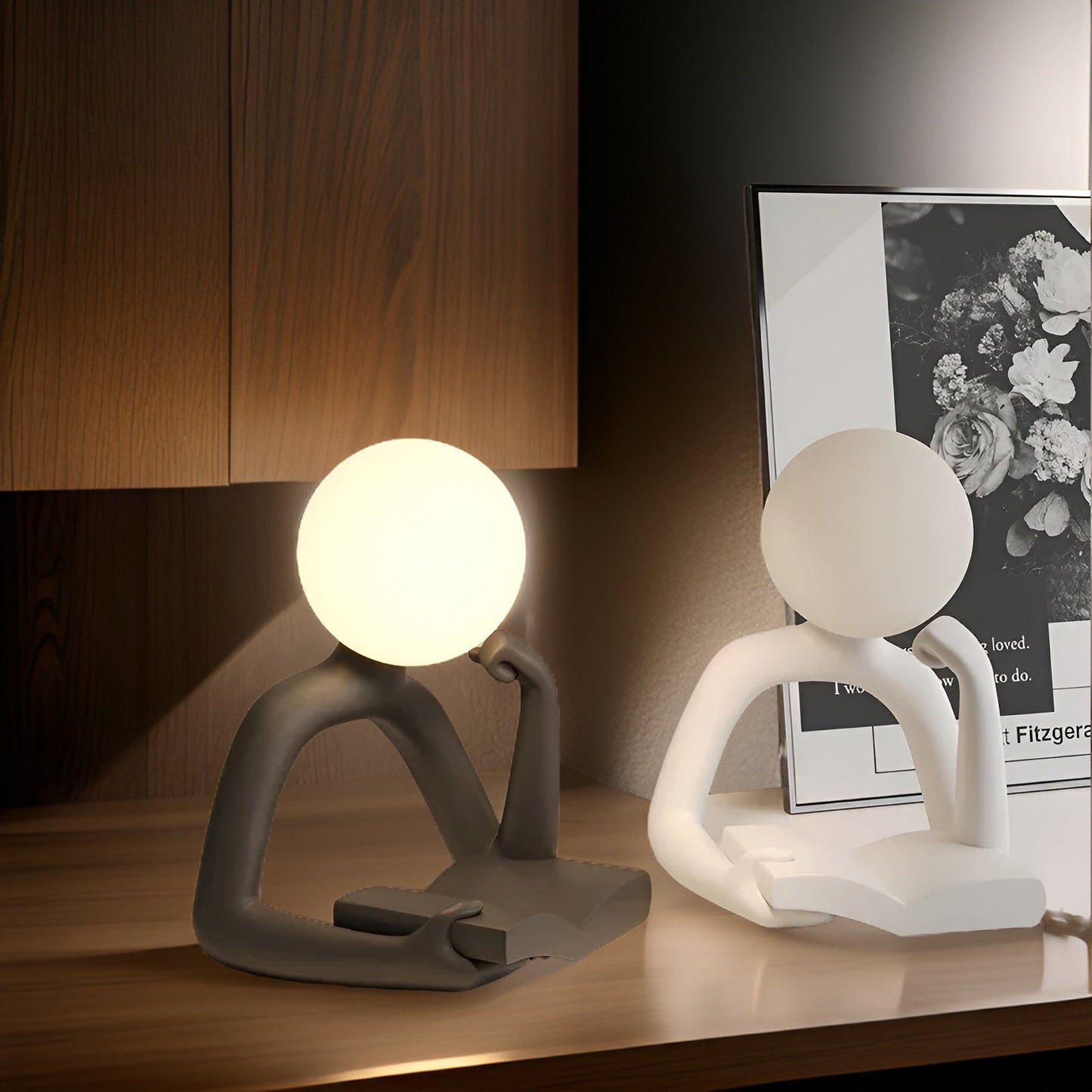 Trådlös bordslampa med justerbart ljus och elegant design