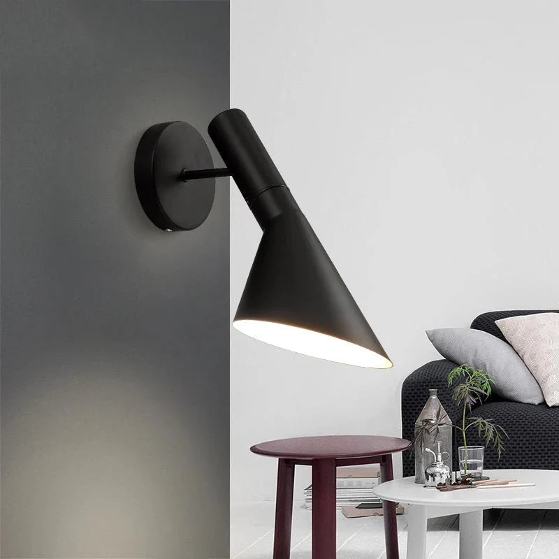 Retro væglampe med stilfuldt design og varm atmosfære