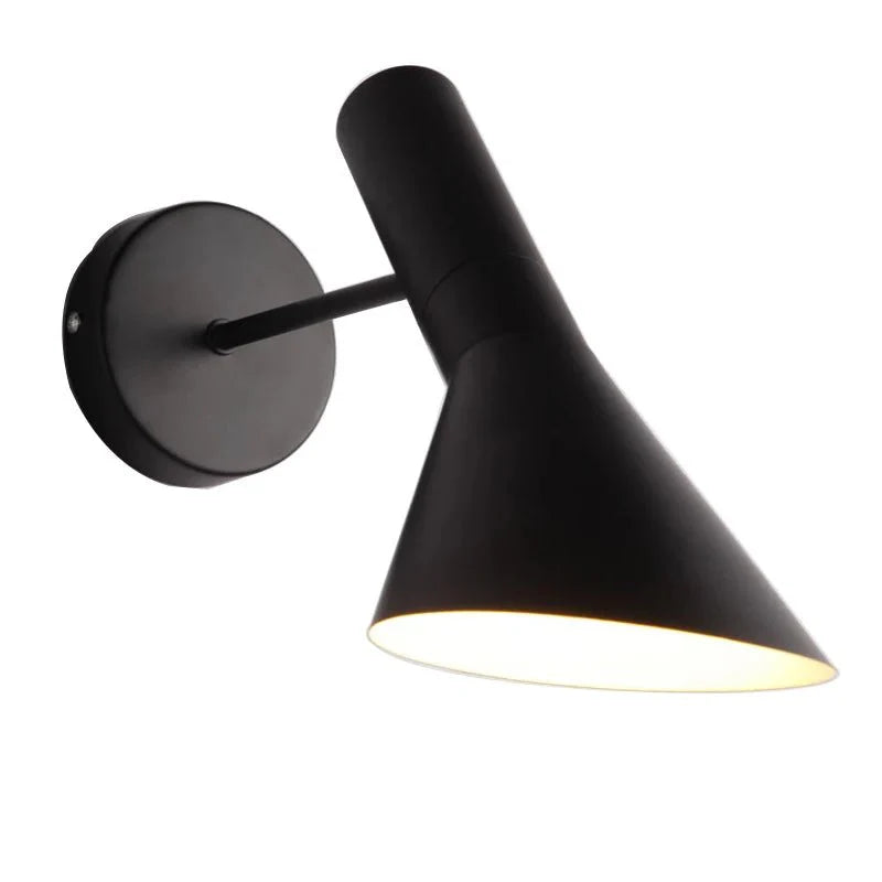 Retro væglampe med stilfuldt design og varm atmosfære