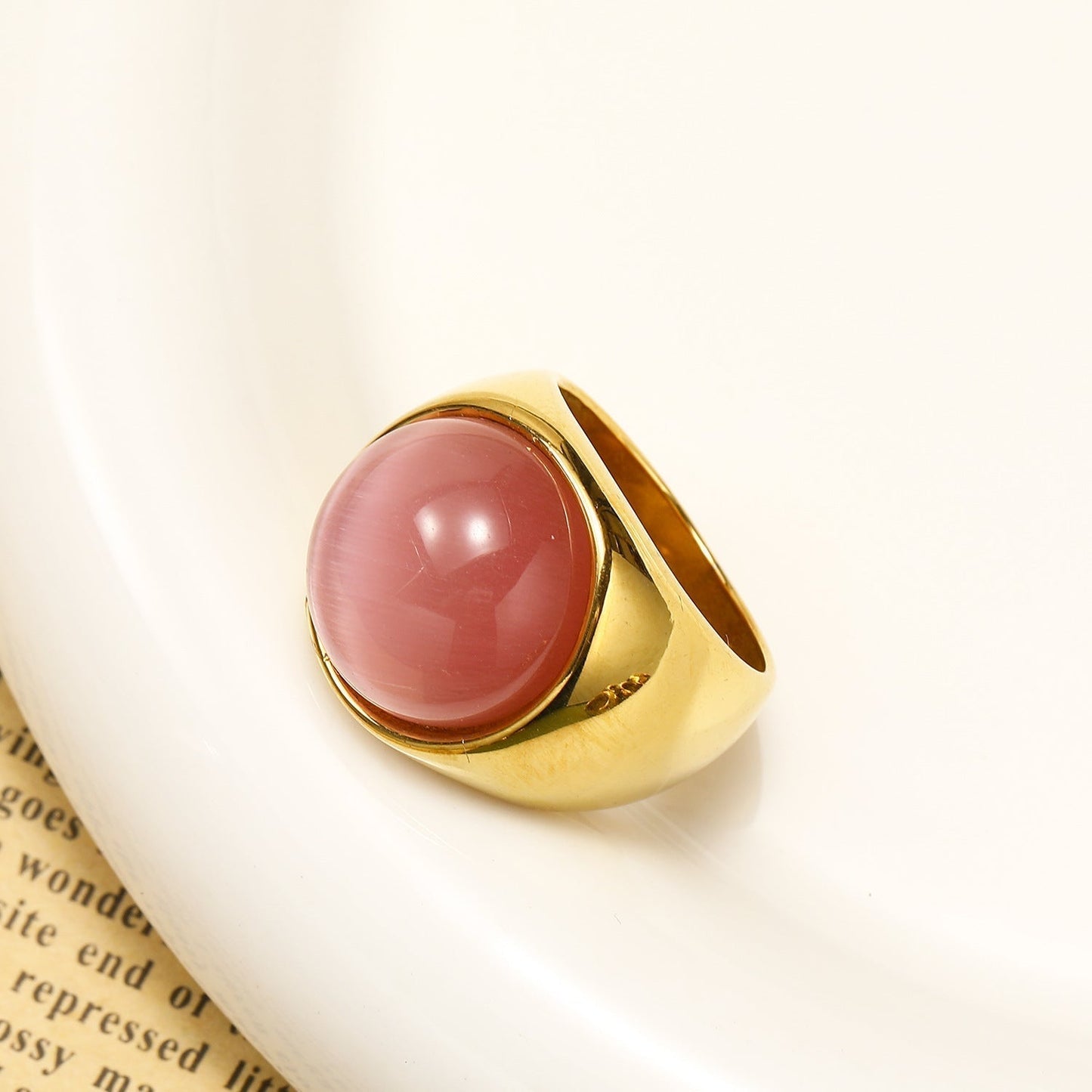 Storslået Katteøje Ring – Celestia