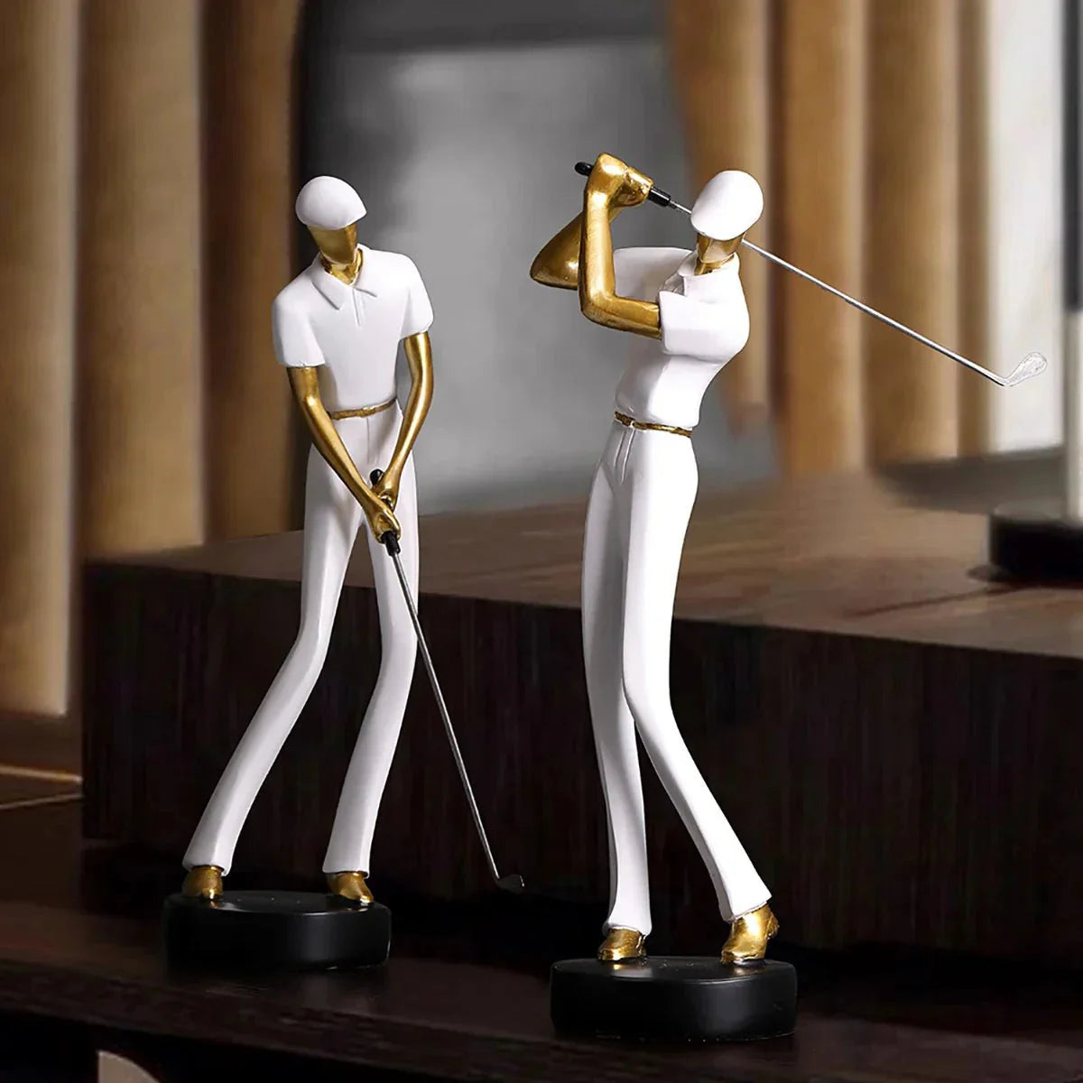 Eksklusive Golfer Figurer med Guld Akcenter til Unikt Interiør