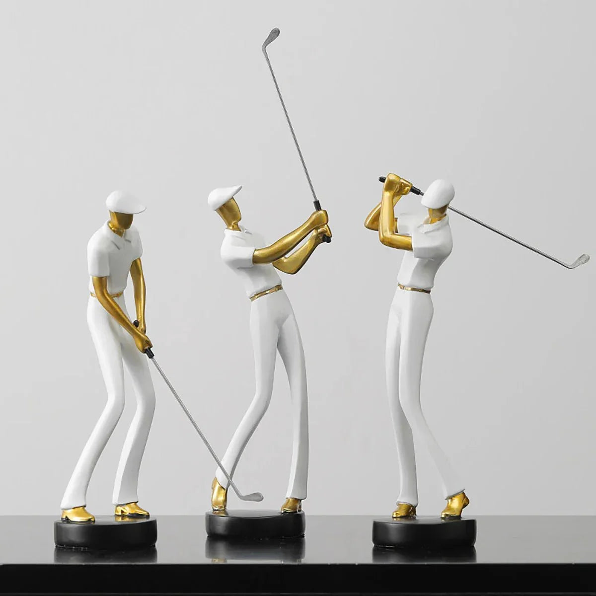 Eksklusive Golfer Figurer med Guld Akcenter til Unikt Interiør