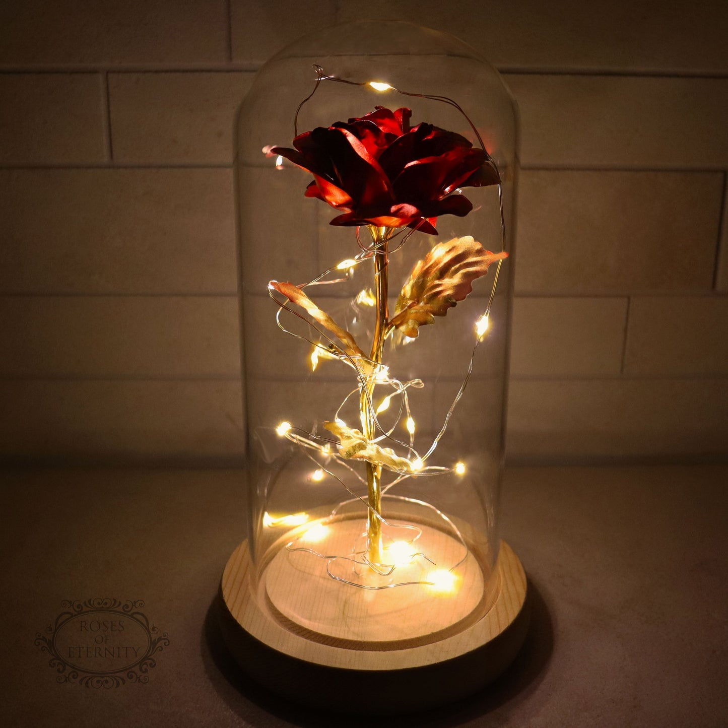 Eternelle Blomst i Elegant Glaskuppel med LED Belysning