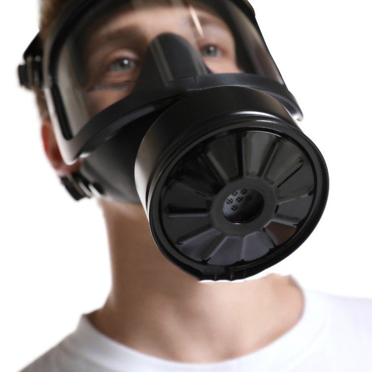 Multifiltrerande mask med inbyggd fukt