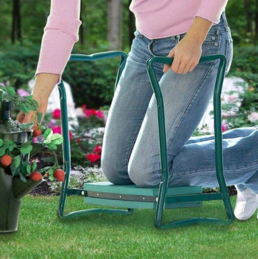 Klapbar ergonomisk knæbænk til havearbejde