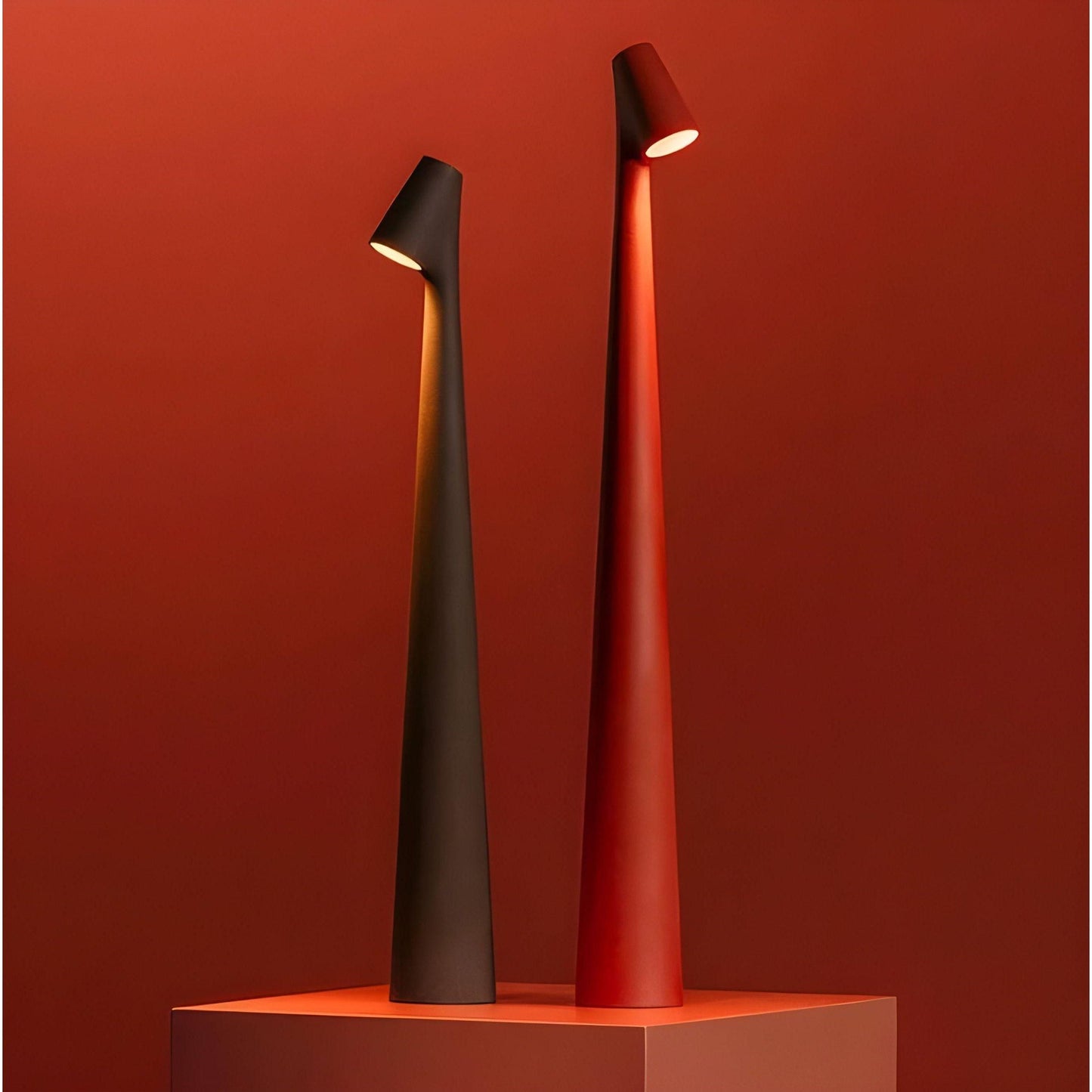 Trådløs LED Bordlampe – Stilrent Design & Fleksibel Belysning