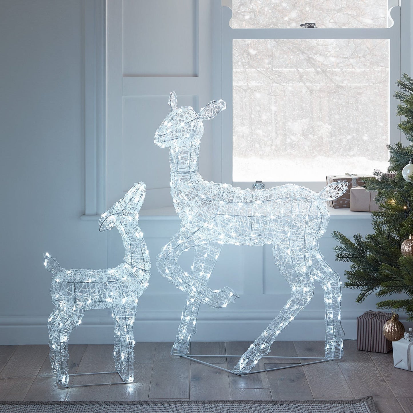 Julebelysning i Akryl: Elegante Rensdyr med LED Lys