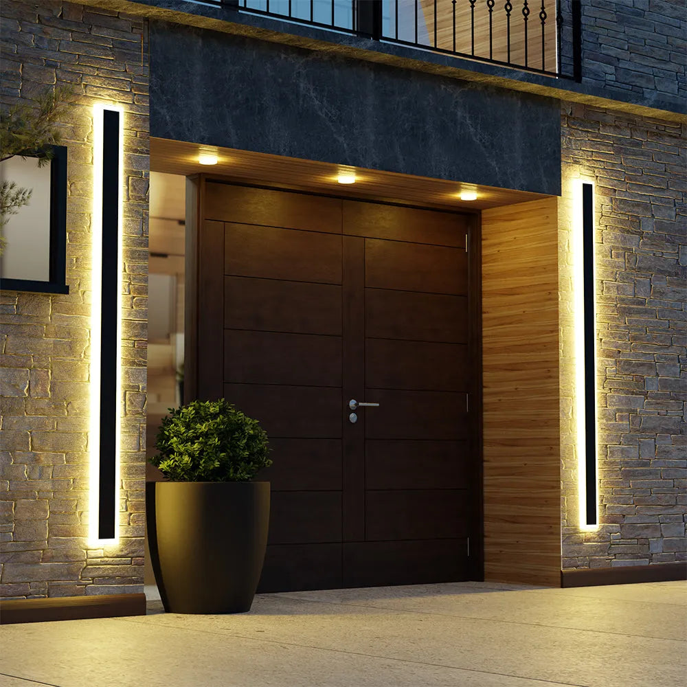 Elegant LED-vägglampa med slimmad design och IP65-vattenskydd