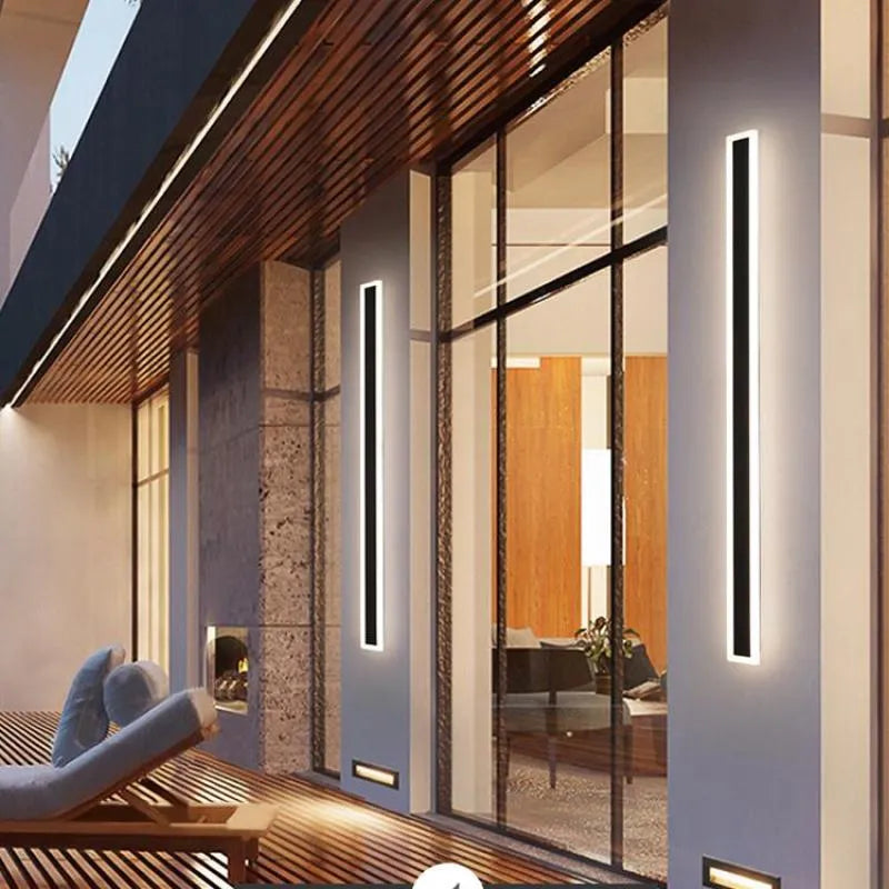 Elegant LED-vägglampa med slimmad design och IP65-vattenskydd
