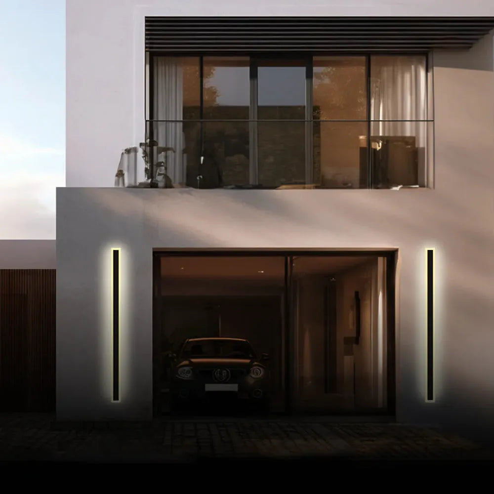 Elegant LED-vägglampa med slimmad design och IP65-vattenskydd