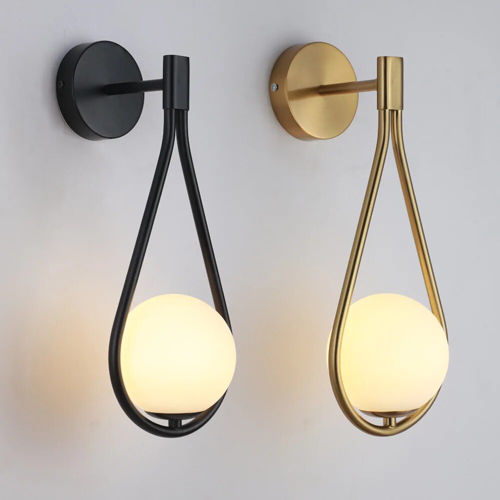 Elegant Væglampe i Metal – Moderne og Minimalistisk Design
