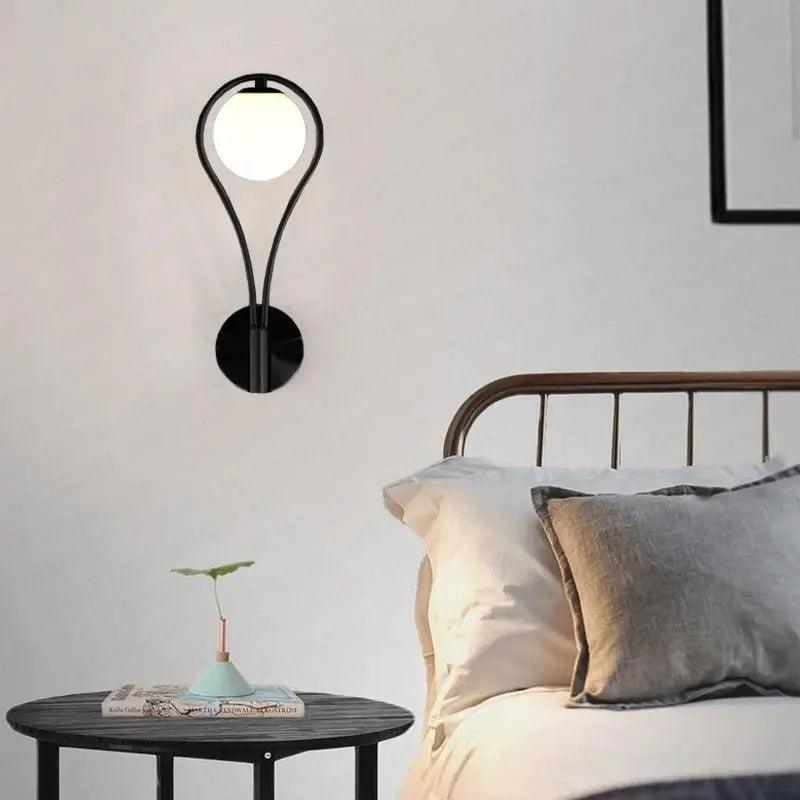 Elegant Væglampe i Metal – Moderne og Minimalistisk Design