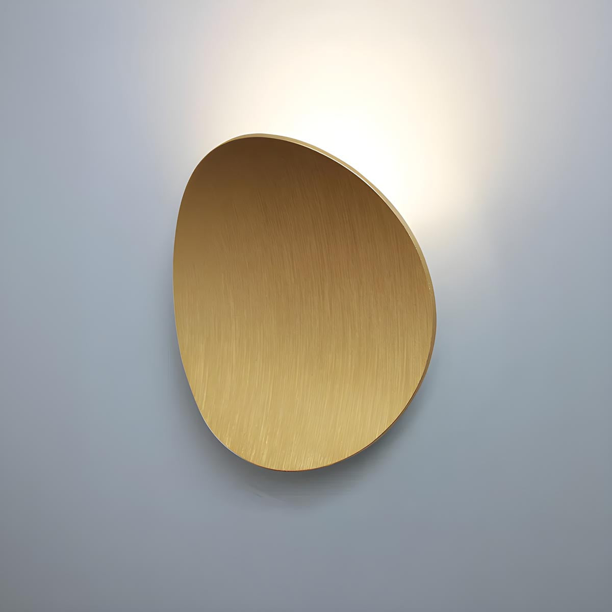 Elegant LED-vägglampa med energioptimerad belysning