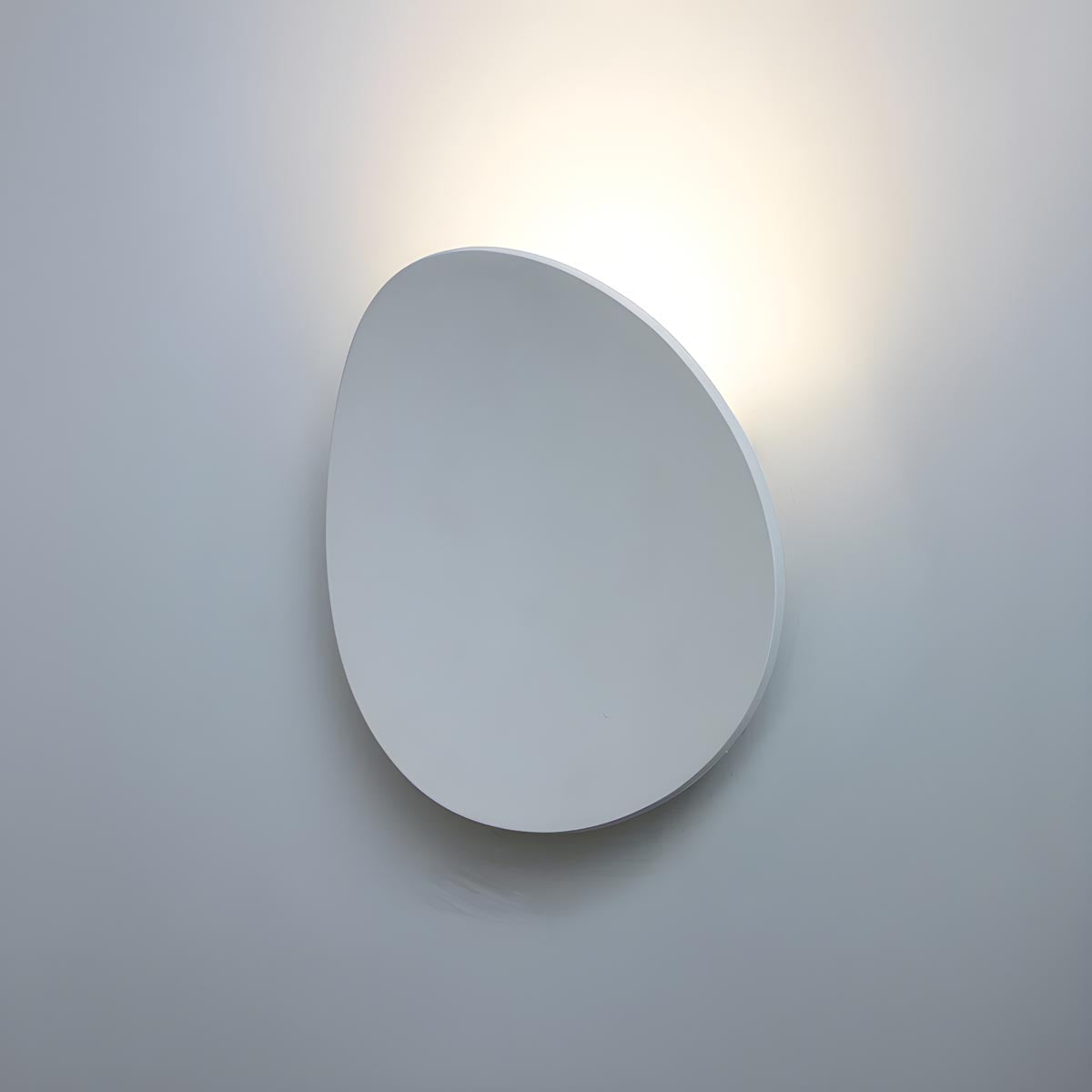 Elegant LED-vägglampa med energioptimerad belysning