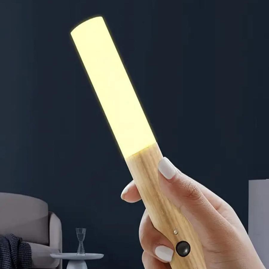 Smart LED Væglampe med Bevægelsessensor i Trædesign