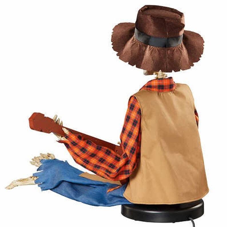 Ljudaktiverad Halloween-dekoration med musik och ljus - Animerade skelett