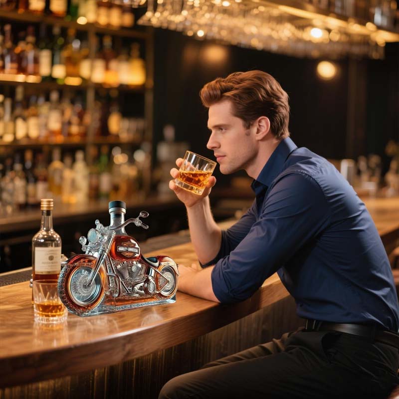 Whisky Decanter i Motorcykel Design til Hjemmebar