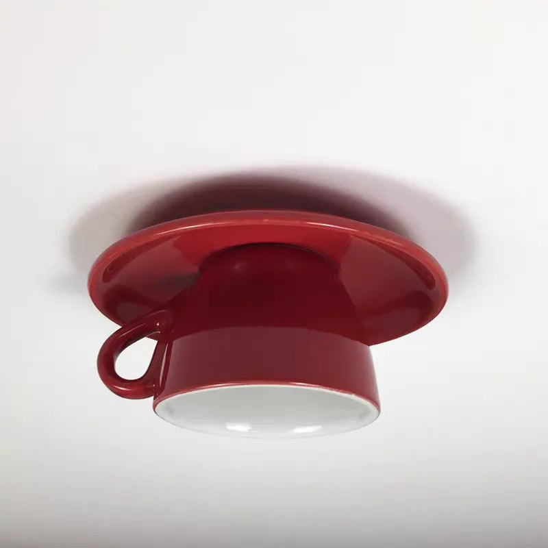 Moderne loftslampe i keramik med unik kopform til soveværelse