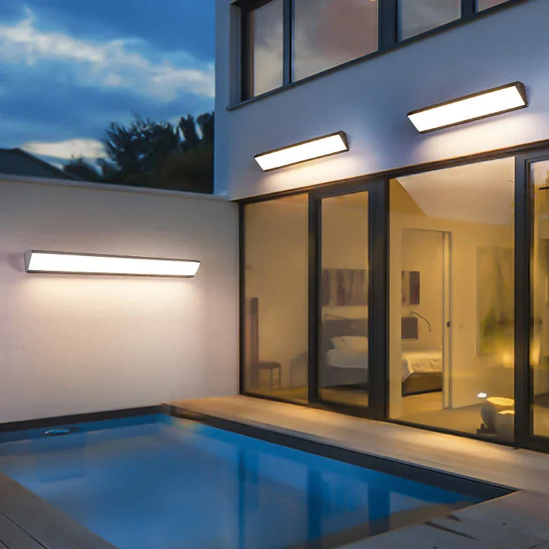 Vandtæt Udendørs LED Væglampe med Moderne Design
