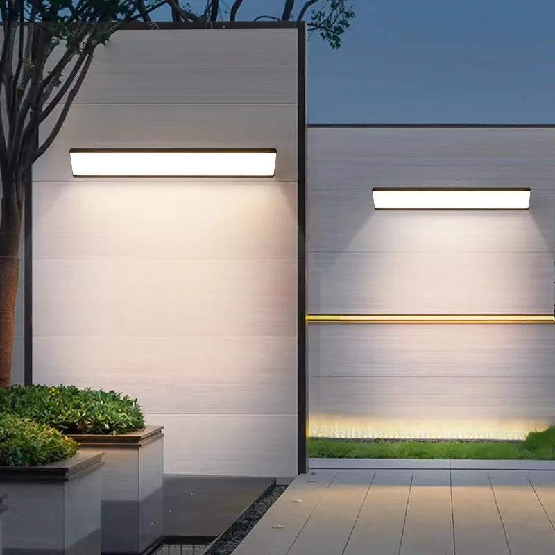 Vandtæt Udendørs LED Væglampe med Moderne Design