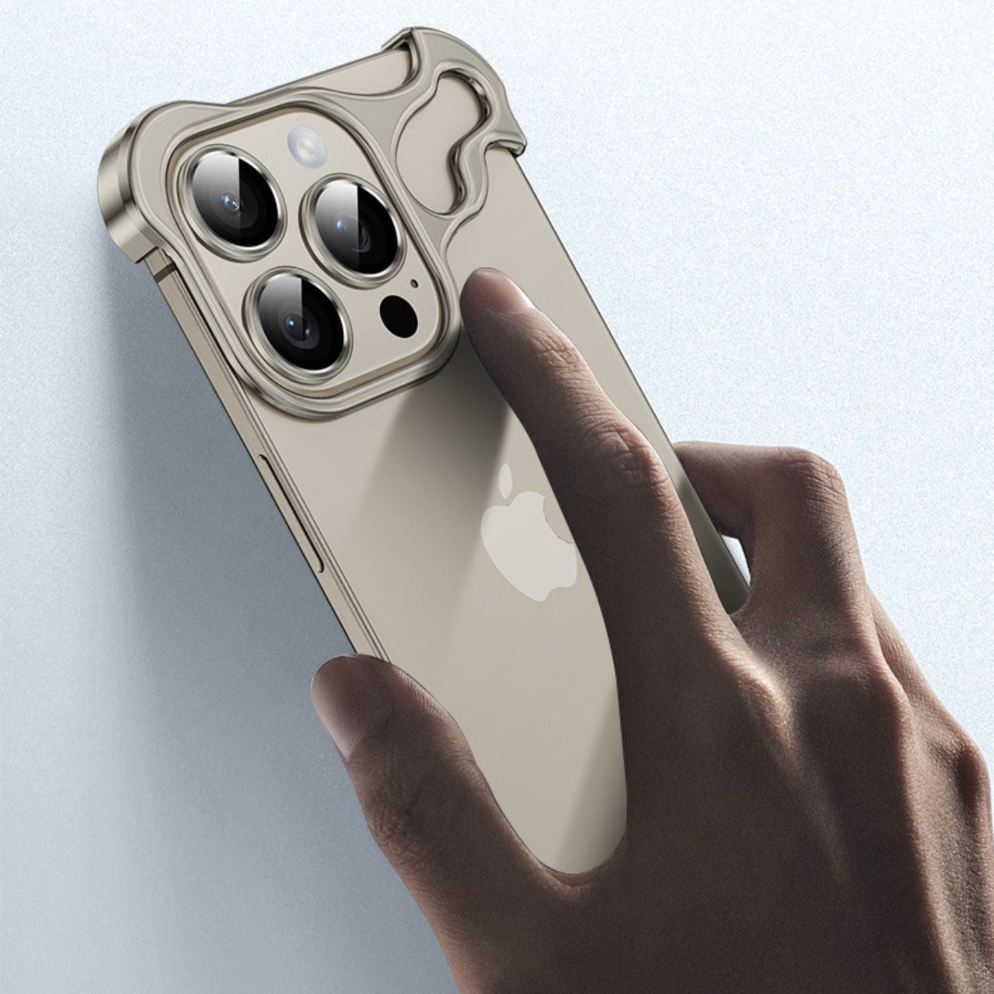 Minimalistisk stødabsorberende iPhone-cover med aluminiumsramme
