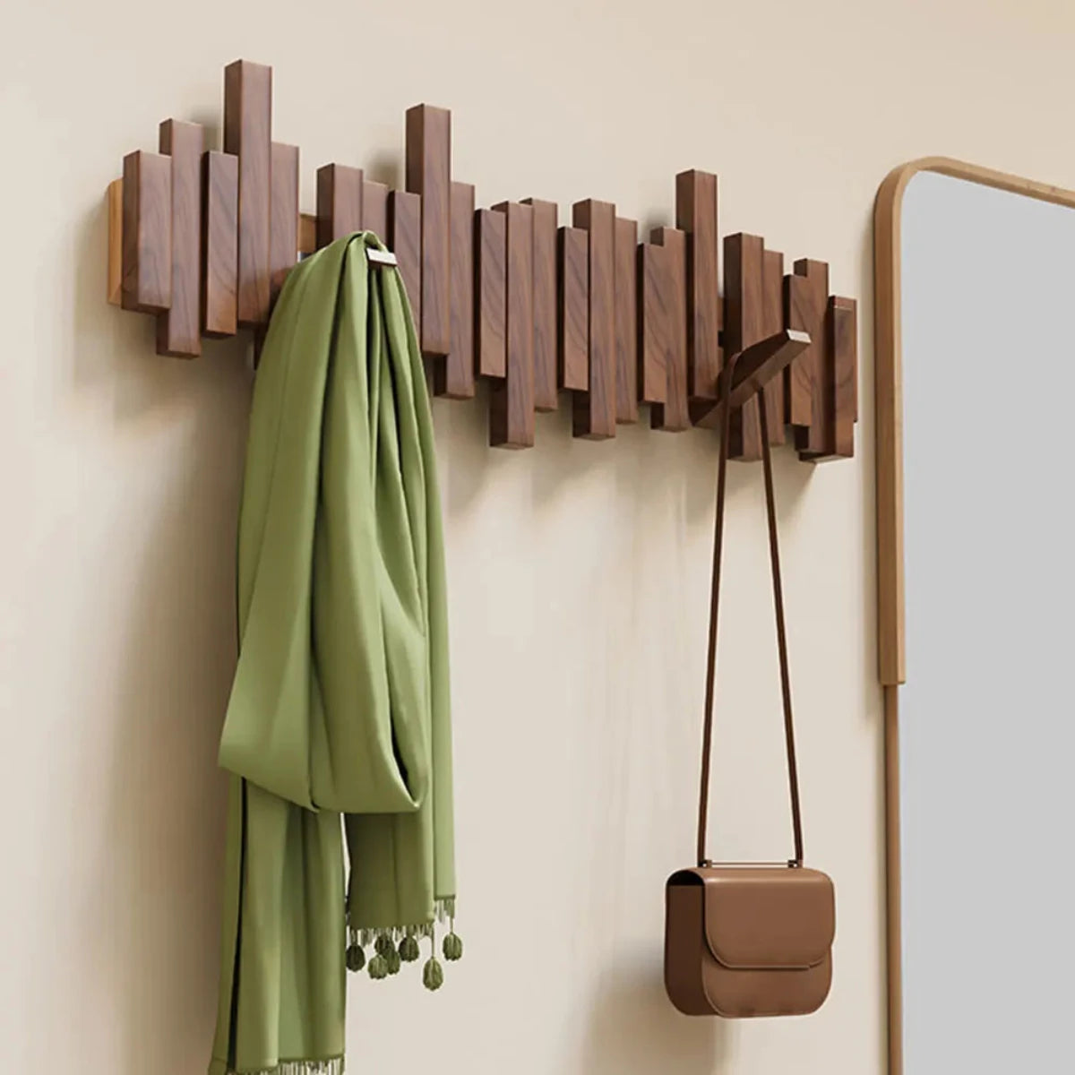 Musikalsk Garderobe - Valnød/Fyrretræ - Elegant Design