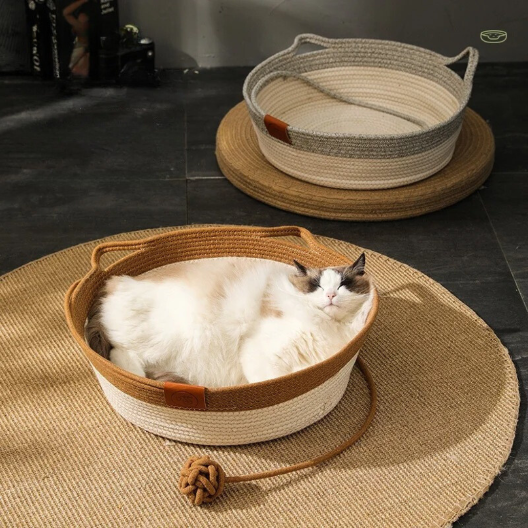 Håndlavet katte seng i flettet bomuld - CozyNest